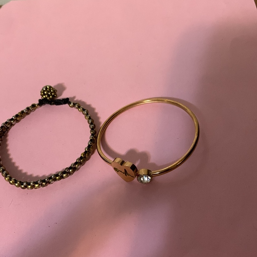 Two bracelets - Picture 6 of 7